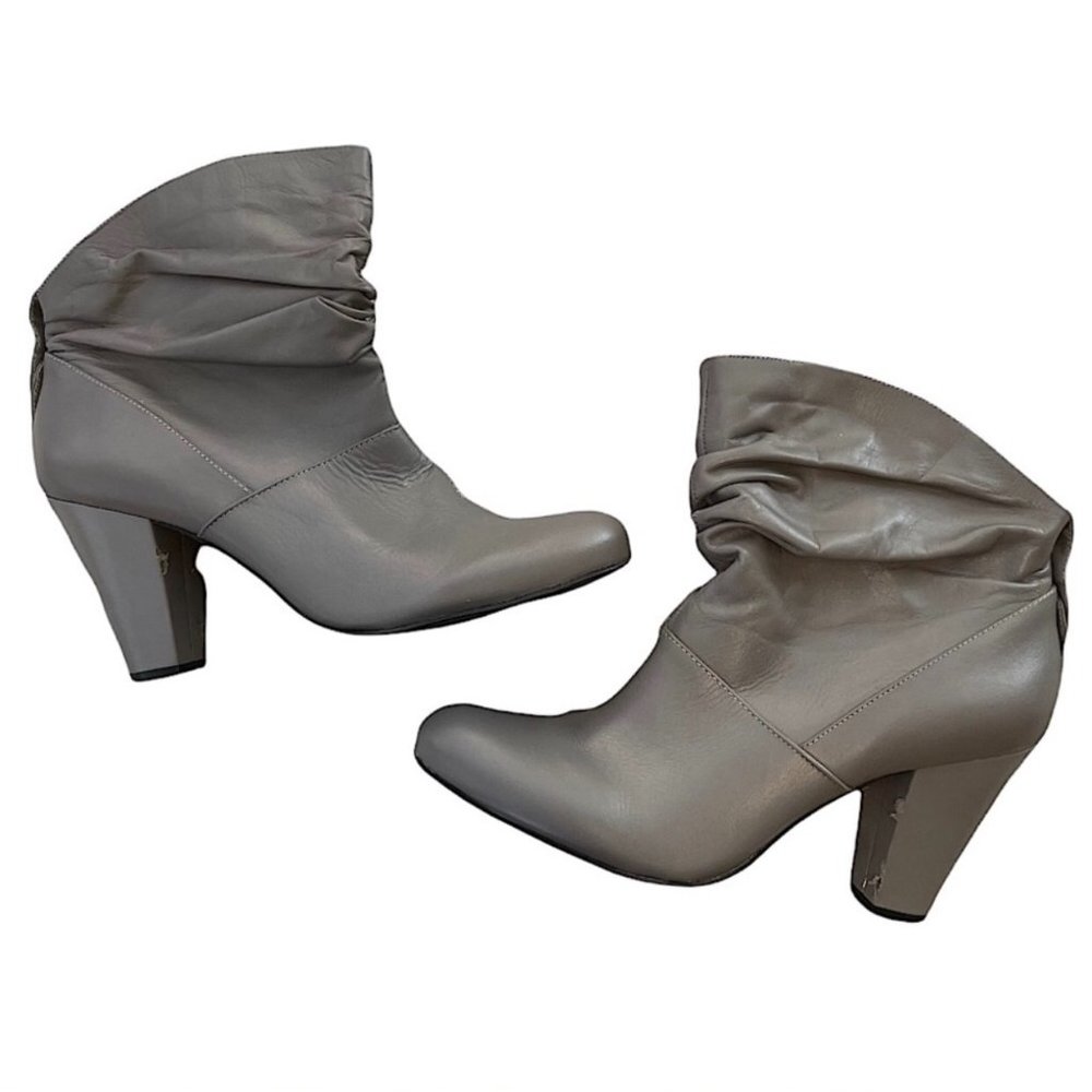 BCBGeneration Steel Grey Dash Leather Booties Ankle Boot Grey Size 8.5